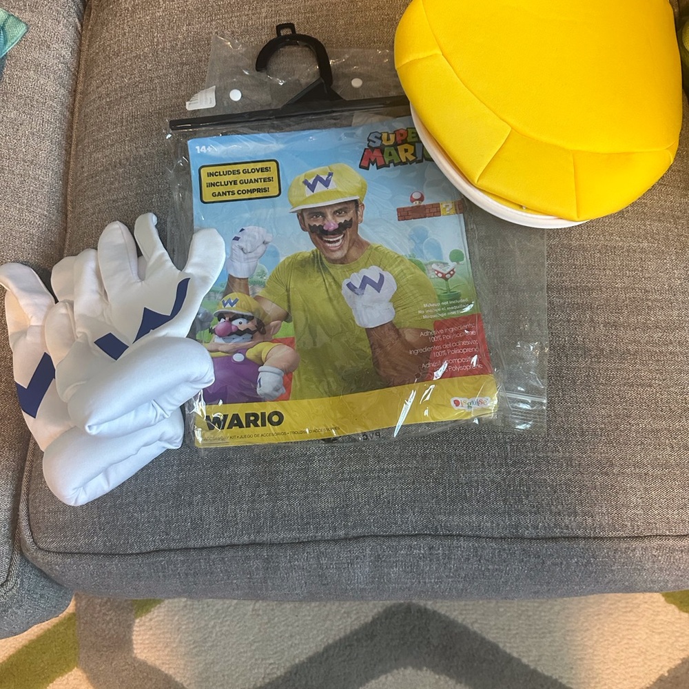 Super Mario Wario Costume with Gloves and Hat